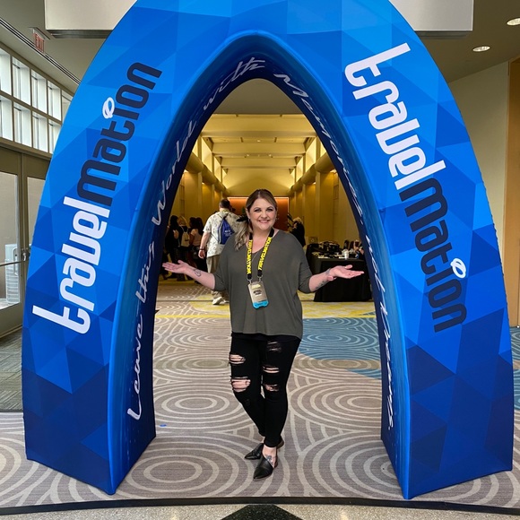 Meet your Posher, April - Picture 10 of 10